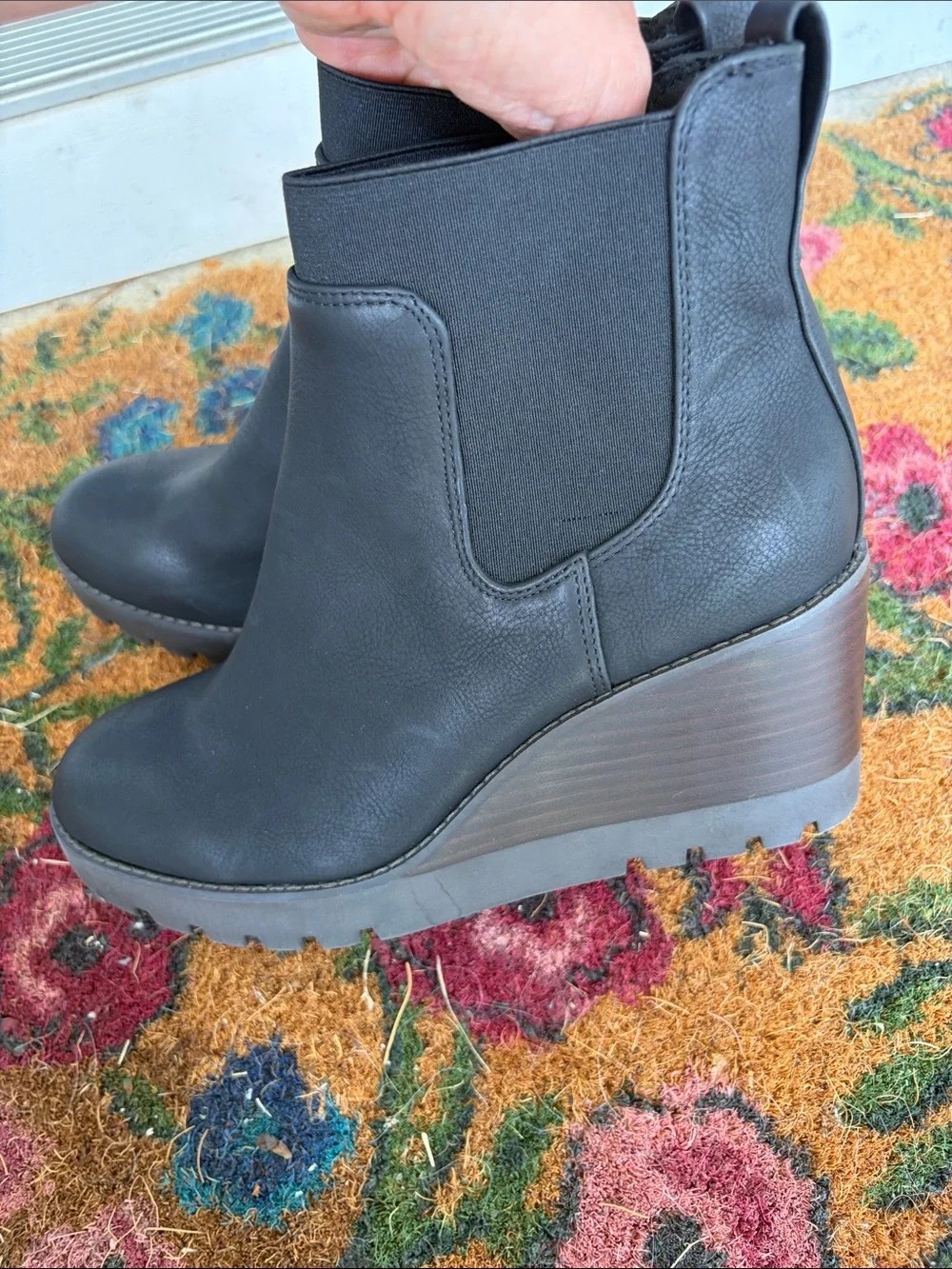 NWOT Crown vintage Black Wedge Chelsea Ankle Boot